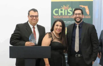 Chispa Florida entrega premios “Una Sola Tierra” Chispa Florida entrega premios “Una Sola Tierra”
