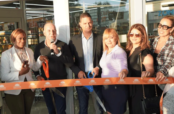 Gran apertura de Bravo Market MetroWest