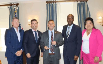 Orlando Economic Partnership reconoce al congresista Darren Soto Orlando Economic Partnership reconoce al congresista Darren Soto