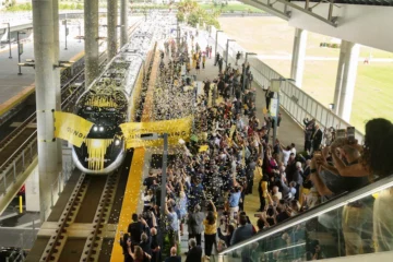 Brightline primer tren entre Orlando y Miami Brightline primer tren entre Orlando y Miami