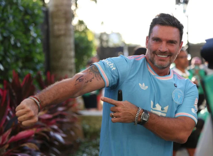  Julian Gil (Foto crédito: Dax Tamargo)