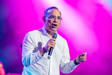 Ovaciones y recintos llenos: Gilberto Santa Rosa culmina exitosa gira por Europa Ovaciones y recintos llenos: Gilberto Santa Rosa culmina exitosa gira por Europa