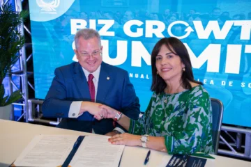 Acuerdo entre Centro Unido de Detallistas y Banco de Desarrollo Económico Acuerdo entre Centro Unido de Detallistas y Banco de Desarrollo Económico