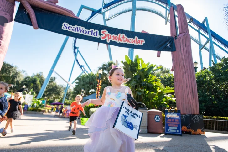 Spooktacular regresa a SeaWorld Orlando con más sorpresas, disfraces y diversión familiar